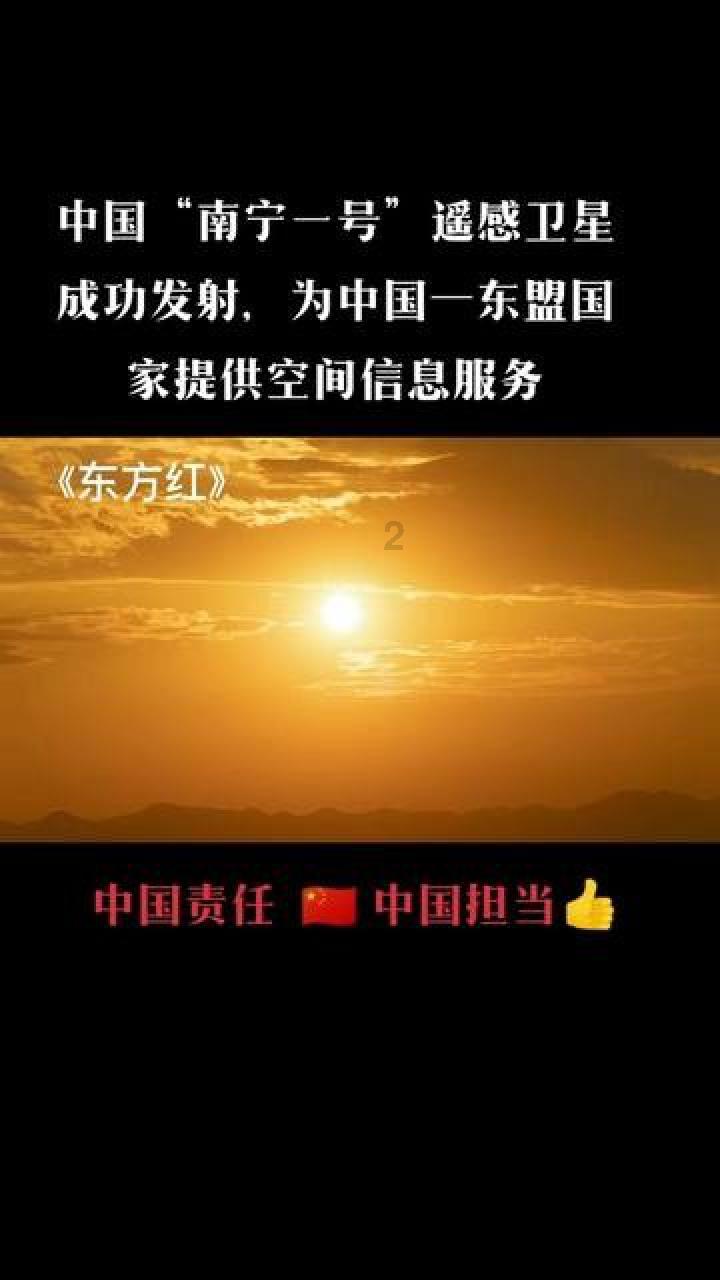 37岁江疏影酒店晒健身照，素颜显雀斑，锁骨精致一览无遗